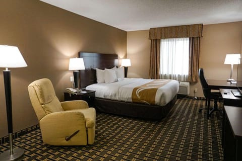 Quality Inn & Suites Watertown Hotel in Watertown