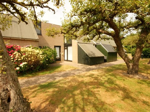 Nice holiday home in Burgh Haamstede near beach House in Burgh-Haamstede