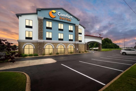 Comfort Suites Jackson I-40 Hotel in Jackson