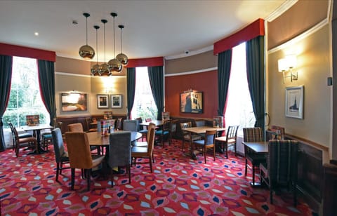 The Mount by Greene King Inns Hotel in Wigan