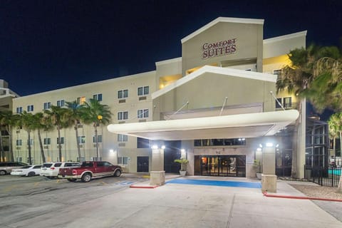 Comfort Suites Beachside Hotel in South Padre Island