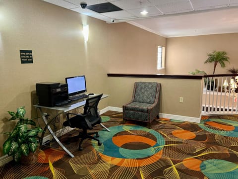 Quality Inn & Suites Near University Hotel in Waco
