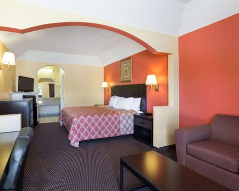 Rodeway Inn & Suites Hotel in Humble