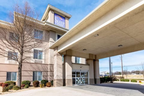 Sleep Inn & Suites Near Fort Cavazos Hotel in Killeen