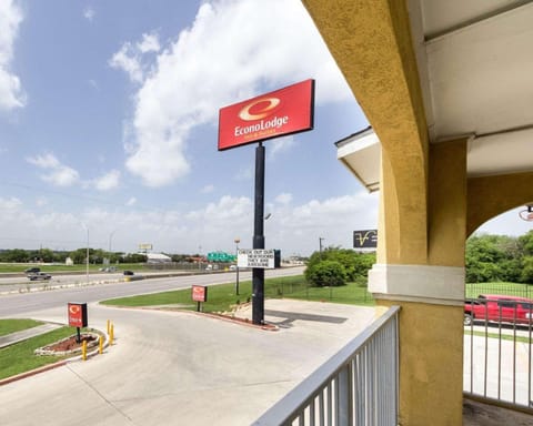 Econo Lodge Inn & Suites Downtown Northeast near Fort Sam Houston Hotel in San Antonio