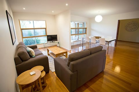 SUNNY DAZE House in Point Lonsdale