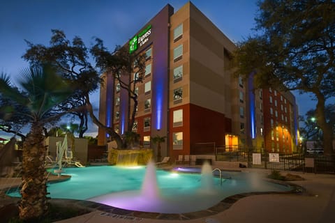 Holiday Inn Express & Suites San Antonio Medical Center North, an IHG Hotel Hotel in San Antonio