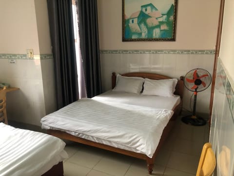 Khách sạn Quốc Việt Bed and Breakfast in Lâm Đồng