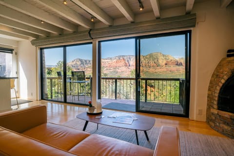 Private, Modern, Luxury Studio With Unmatched Red Rock Views Private Trail Head - Enjoy on property Sauna, Aromatherapy Steam Room, Hot Tub, Pools and Wellness Services Condo in Sedona