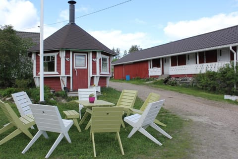 Property building, Patio, Garden