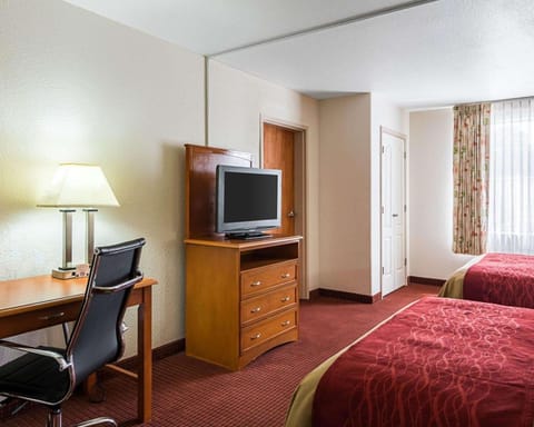 Comfort Inn & Suites Chesapeake - Portsmouth Hotel in Chesapeake