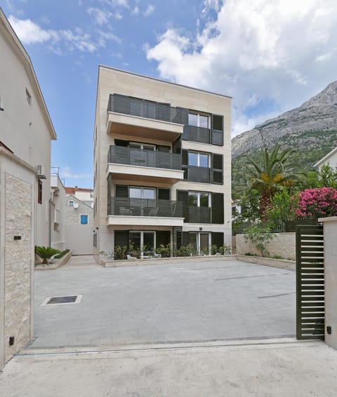 Magic Stone Apartments Bed and Breakfast in Baška Voda