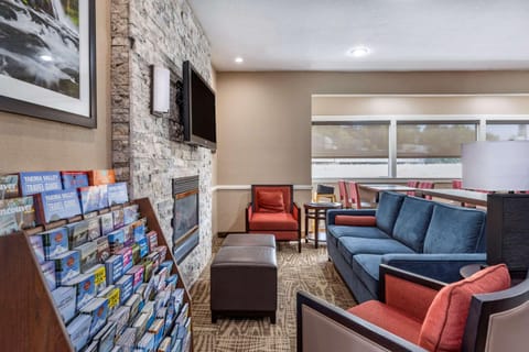 Comfort Inn & Suites Kelso - Longview Hotel in Longview