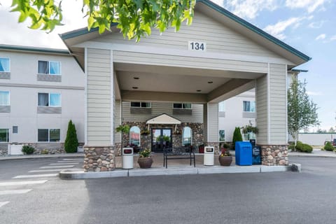 Quality Inn & Suites Sequim at Olympic National Park Hotel in Sequim