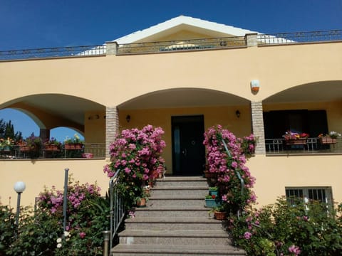 Le Rose Apartment in Sardinia