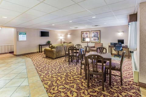 Quality Inn & Suites Downtown Hotel in Green Bay