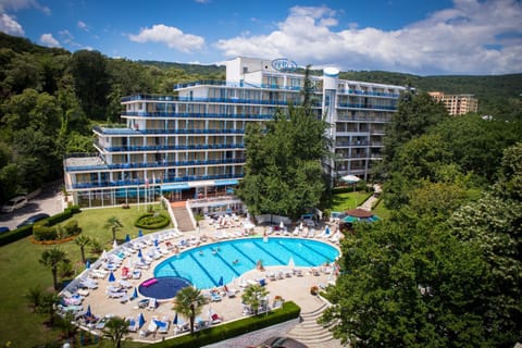 Property building, Pool view