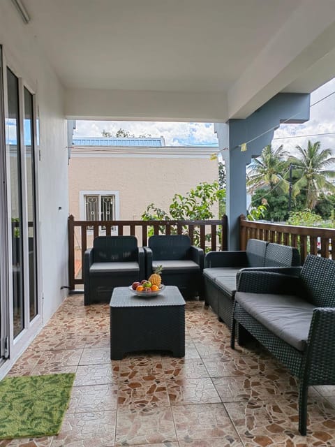 Garden, View (from property/room), Balcony/Terrace, Decorative detail, Seating area