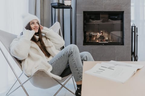 Living room, Seating area, group of guests