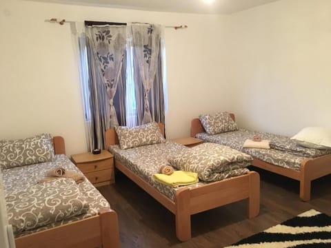 Apartmani ,,Bato,, Apartment in Montenegro