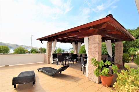 Patio, Balcony/Terrace