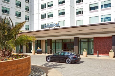 Cambria Hotel & Suites Anaheim Resort Area Hôtel in Garden Grove