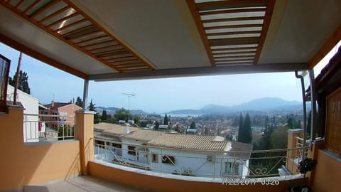 City Villa -amazing view Chalet in Corfu