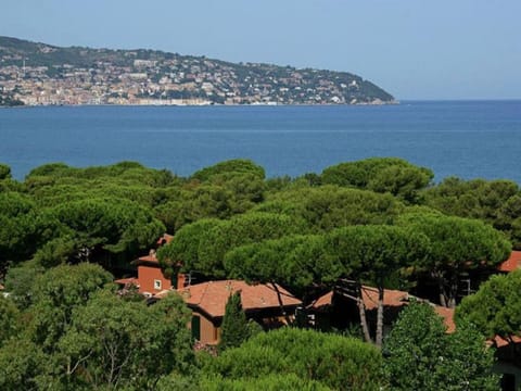 Apartment by the sea in special surroundings Maison in Giannella