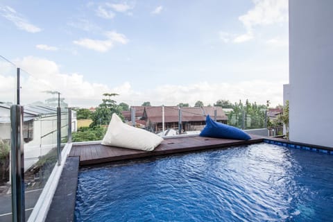 City view, Pool view, Swimming pool