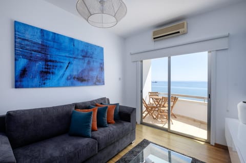 Lazuli Sea View Beachfront- Ap 61 Eigentumswohnung in Larnaca