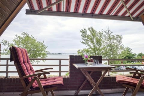 Panorama: Meerblick-Maisonette in Lemkenhafen Apartment in Ostholstein