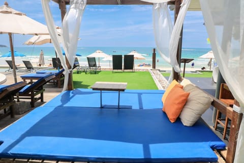 View (from property/room), Seating area, Beach, Sea view, sunbed