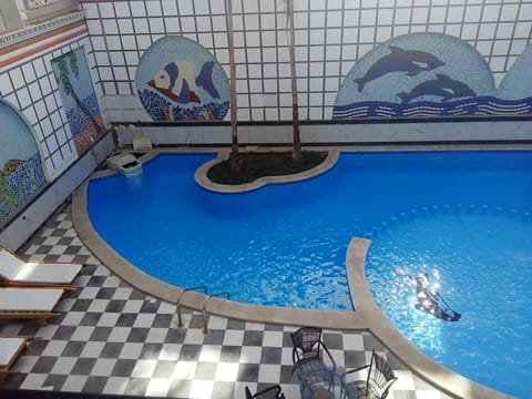 Swimming pool