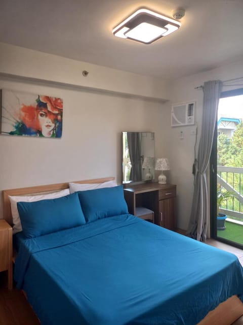 Pine Suites Tagaytay Luxury Spacious 2 Bedroom Condo With Balcony Amenities View Apartment in Tagaytay