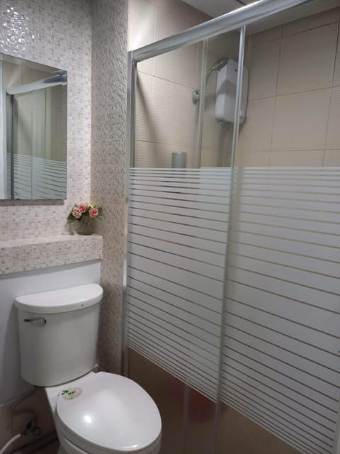 Pine Suites Tagaytay Luxury Spacious 2 Bedroom Condo With Balcony Amenities View Condo in Tagaytay