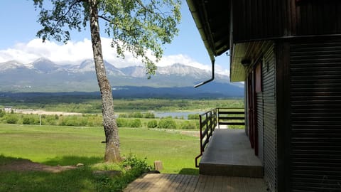 Facade/entrance, Mountain view