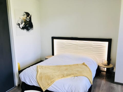 FormiSTUDIO I Apartment in Normandy