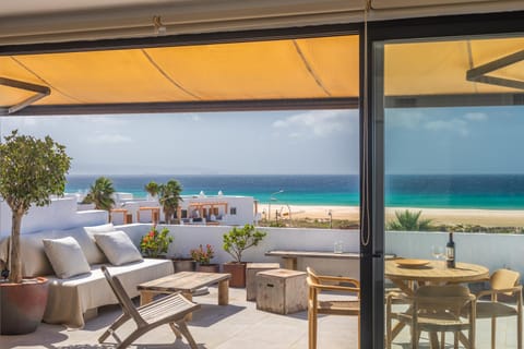 View (from property/room), Balcony/Terrace, Beach, Sea view