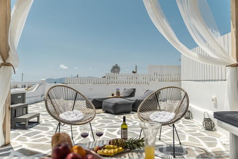 Patio, Day, Natural landscape, View (from property/room), Balcony/Terrace, Seating area, Sea view