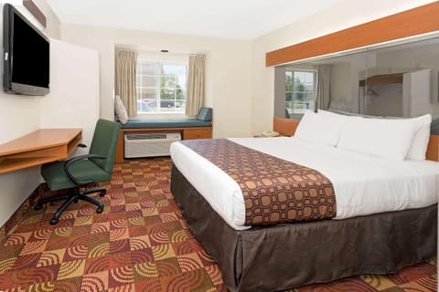 Microtel Inn & Suites by Wyndham Denver Airport Hotel in Commerce City