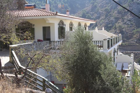 Villa Christina Condominio in Icaria