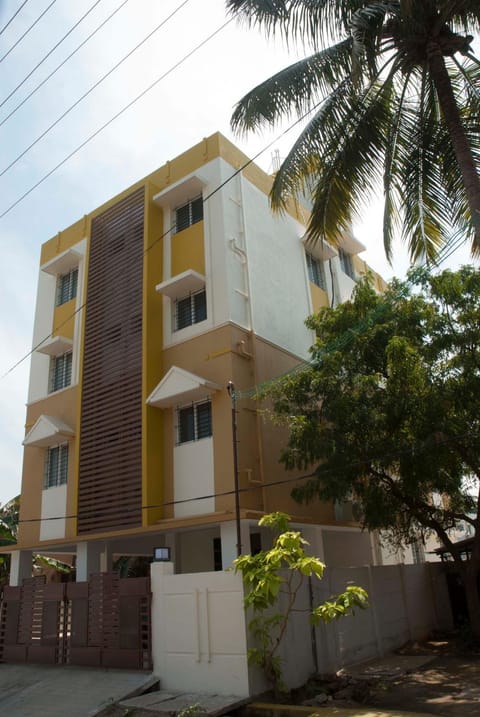 Property building, Facade/entrance, Floor plan