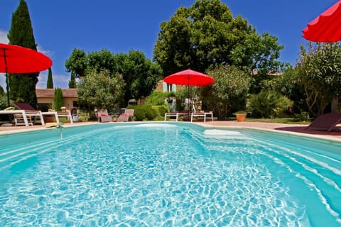 Fontaine des Magnarelles Bed and Breakfast in Pernes-les-Fontaines
