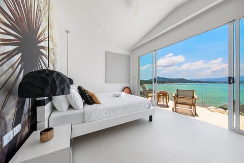 BEACHSIDE VILLA plus APARTMENT - AVA - at SUNSET COVE LUXURY VILLAS, 5 BED 5 BATH, Amazing SEA and MOUNTAIN VIEWS, only 100m walk to Swimming Beach House in Ko Samui