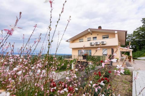 Property building, Day, Garden, Garden view