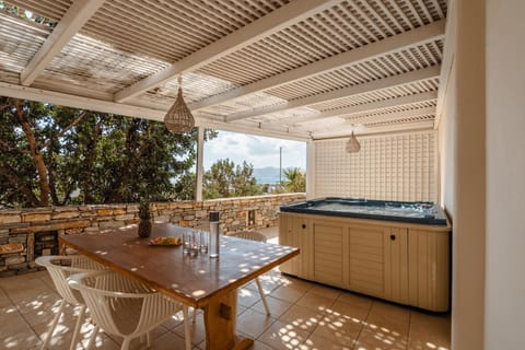 Patio, Natural landscape, Hot Tub, Balcony/Terrace, Sea view, Seasons, Bath