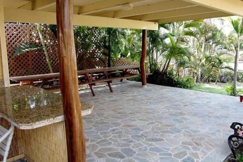Kona Shores Condo in Holualoa