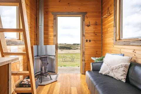 Altitude - A Tiny House Experience in a Goat Farm House in Romsey
