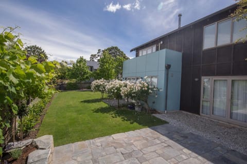 Epic Eely Point House in Wanaka