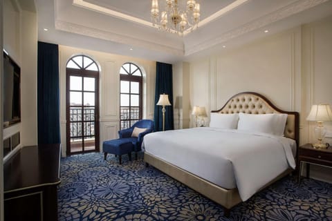Radisson Blu Forest Manor Shanghai Hongqiao Hotel in Shanghai